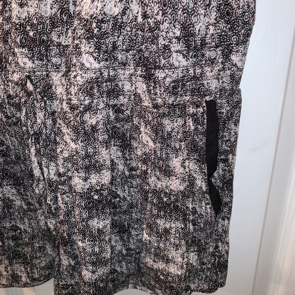 spot patterned romper - Picture 2 of 3